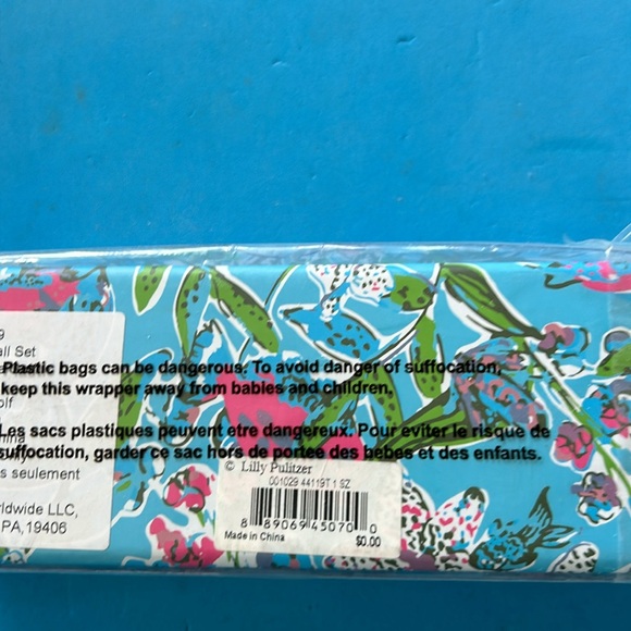 Lily Pulitzer set of three golf balls. Never opened , gift item - Picture 3 of 4